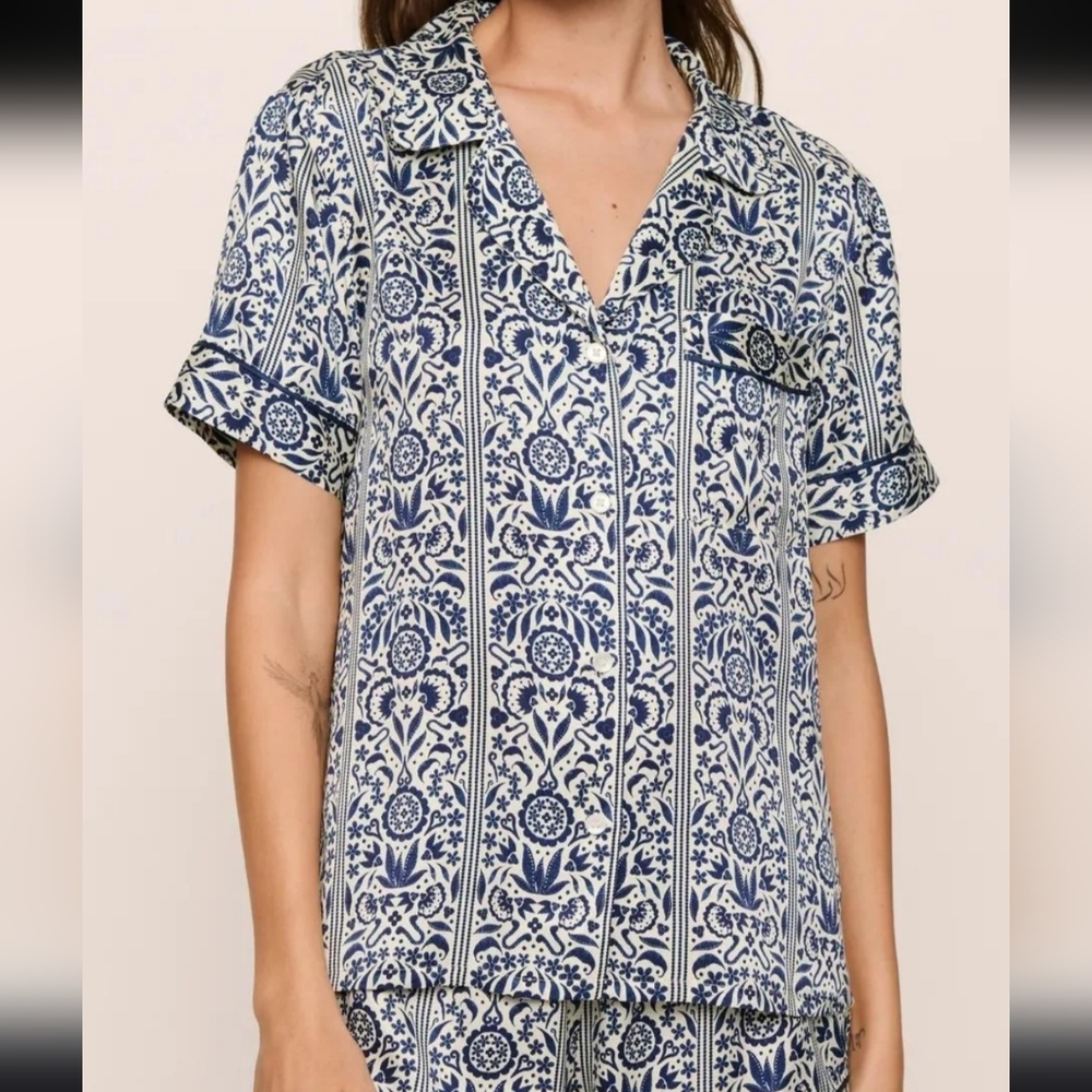 Floral Blue and White Women's Top